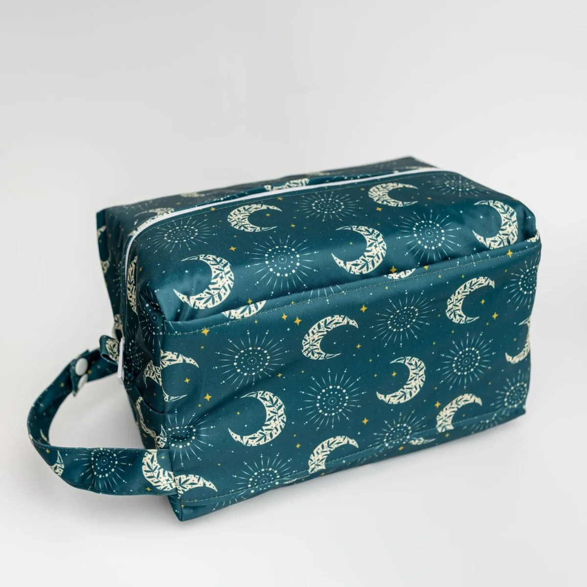 Travel Diaper Pod – Water-Resistant Wet/Dry Bag and Travel Organizer - Image 8