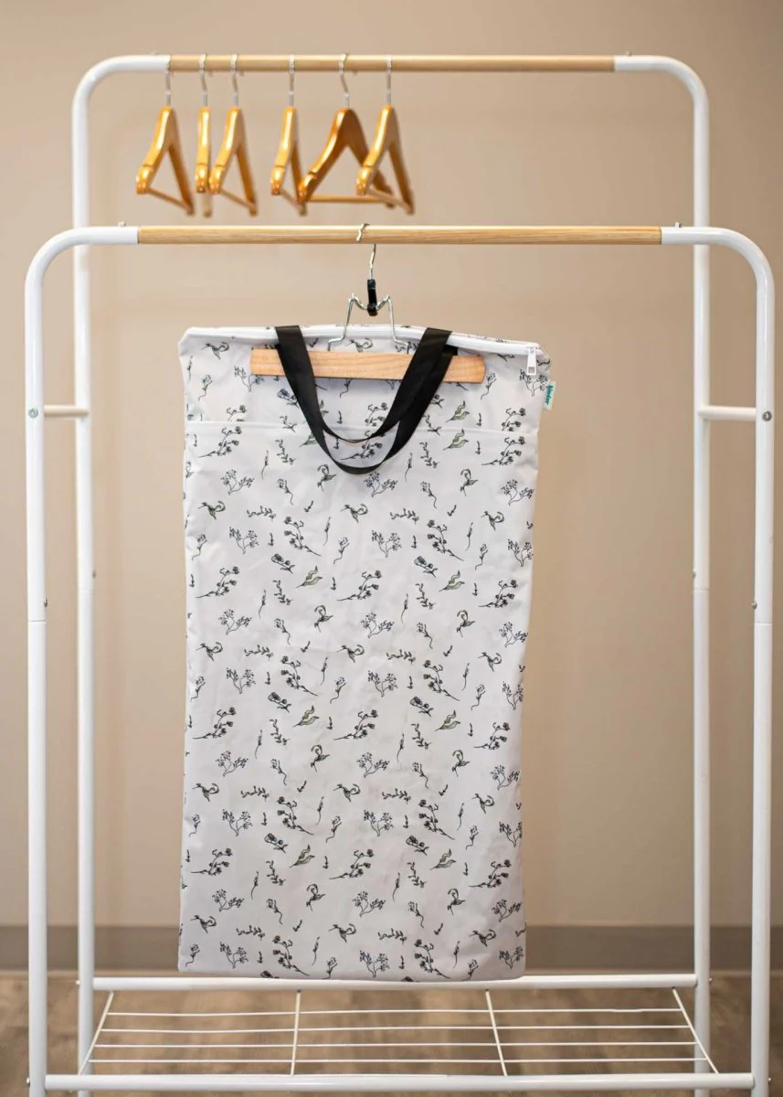 Large Zipper Hanging Wet Bag, Laundry Bag with Handles - Image 13