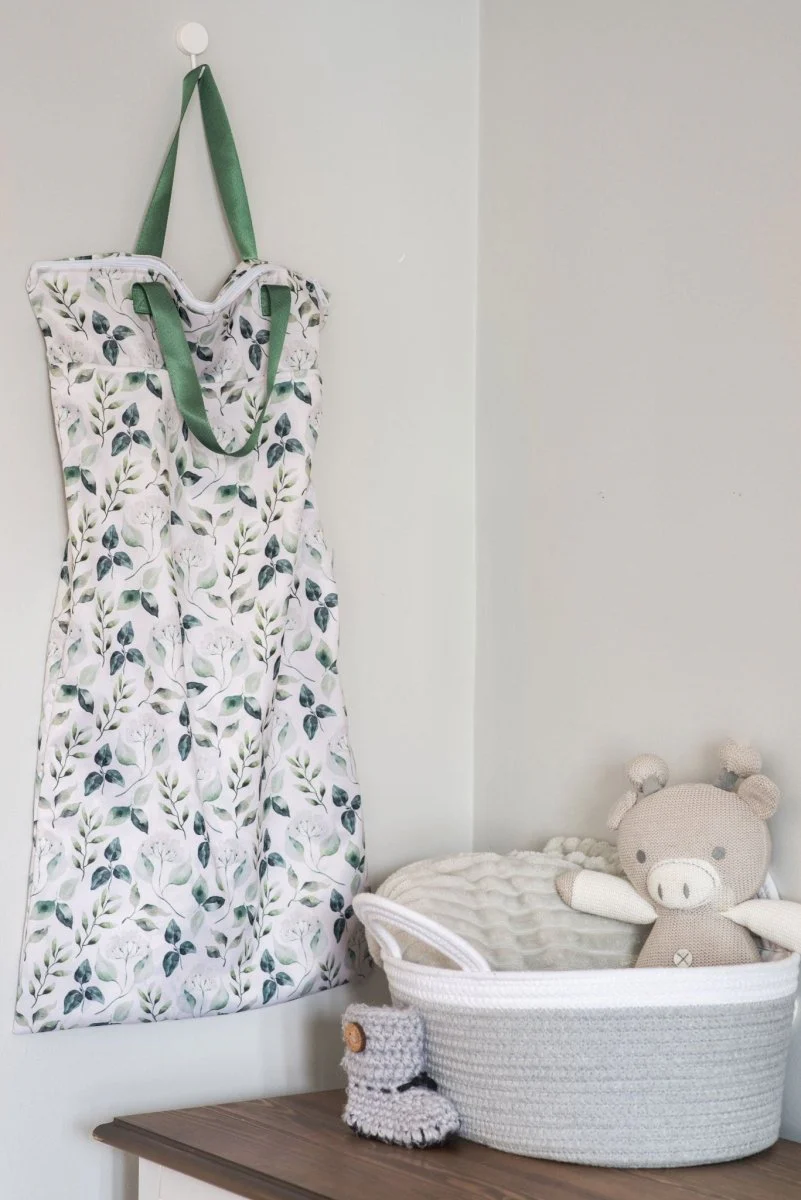Large Zipper Hanging Wet Bag, Laundry Bag with Handles - Image 27