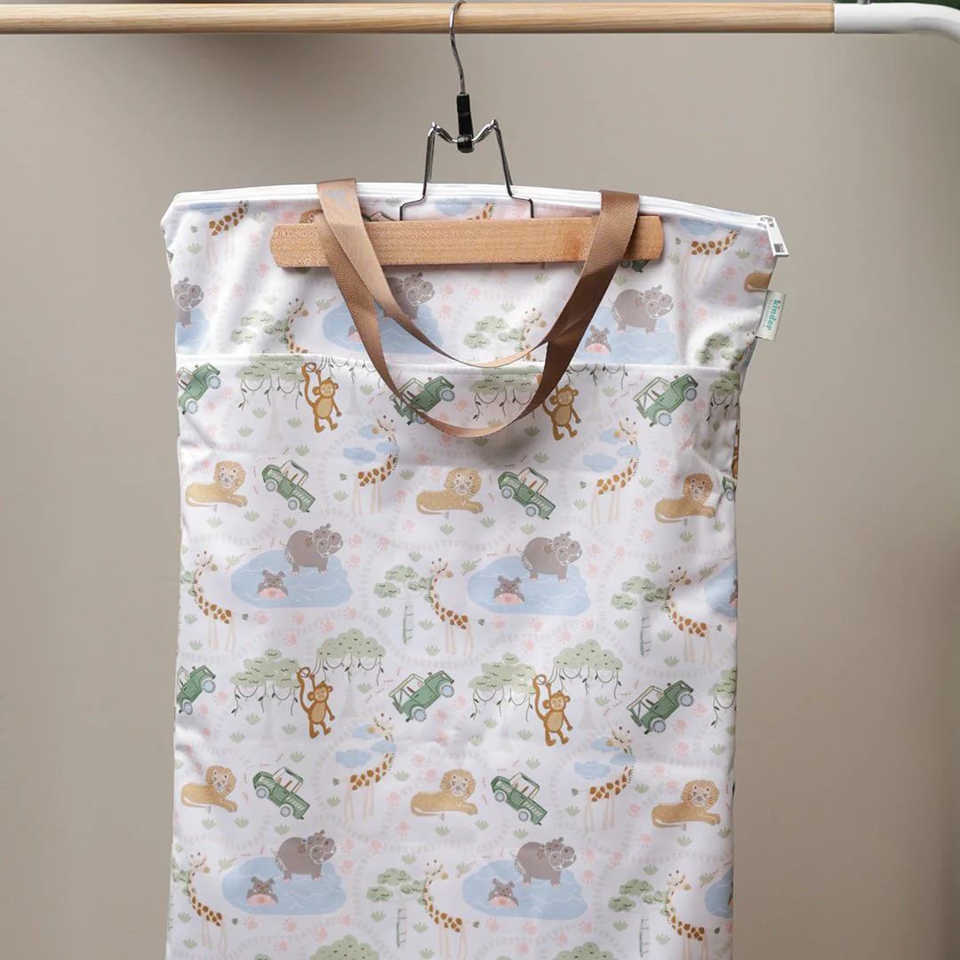 Large Zipper Hanging Wet Bag, Laundry Bag with Handles - Image 87